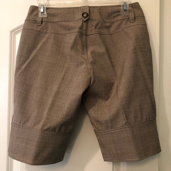 Guess Plaid Bermuda Shorts - Picture 2 of 7